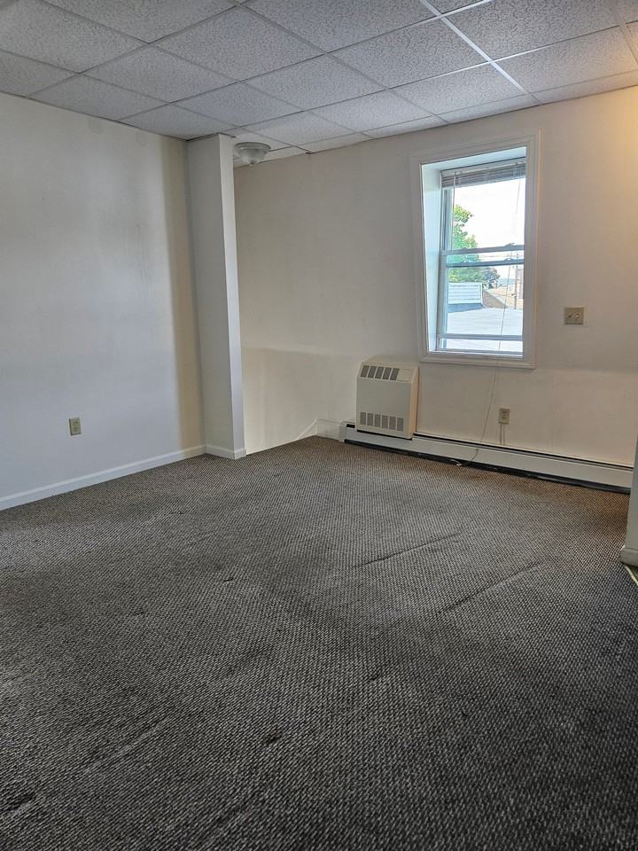 37 Lake St #9 - Photo 7 of 11