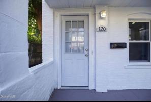 featured image of 120 Robinson St