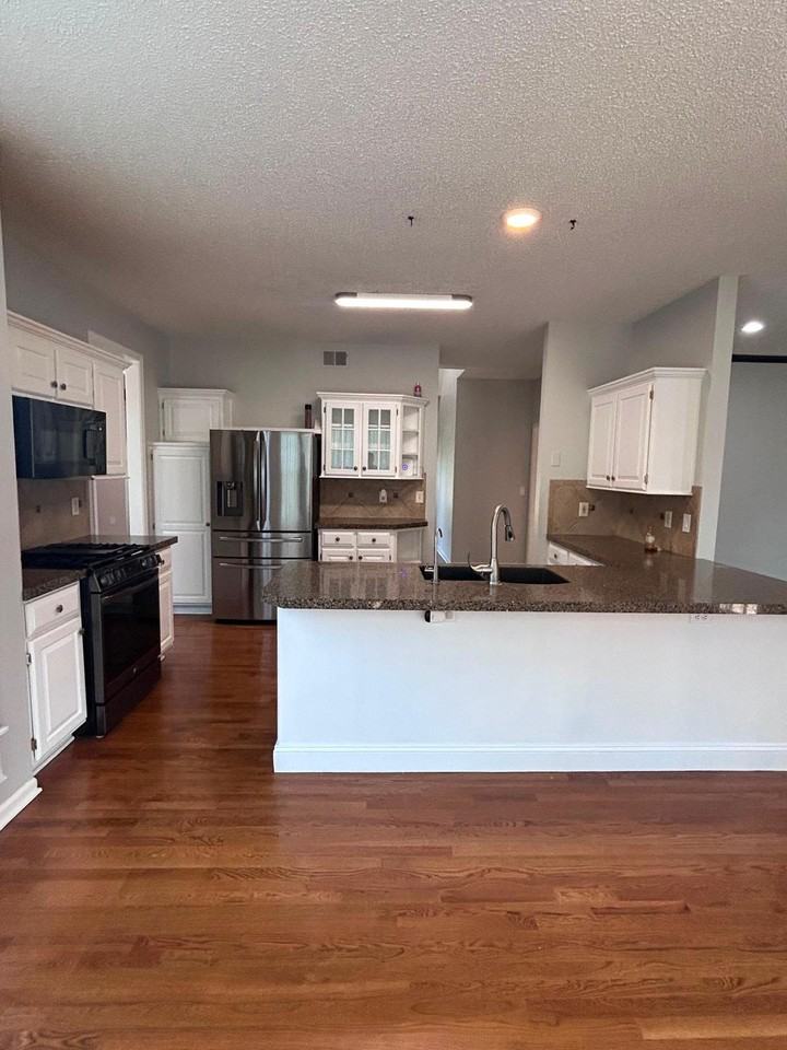 15317 Lowell Ave - Photo 7 of 20