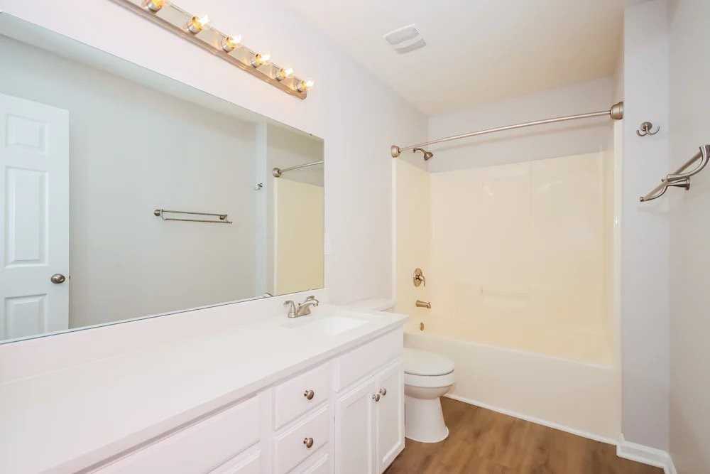 123 Executive Center Pl - Photo 3 of 10