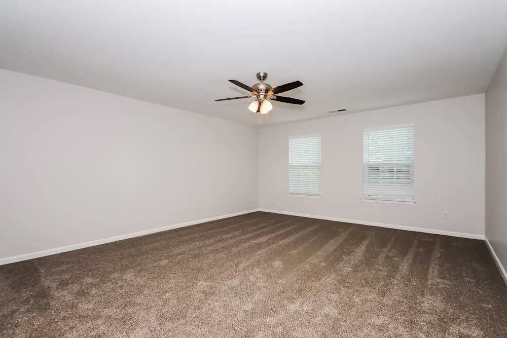 123 Executive Center Pl - Photo 5 of 10