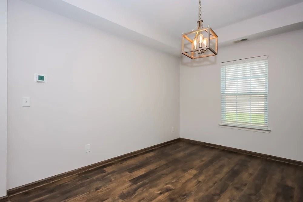 123 Executive Center Pl - Photo 7 of 10