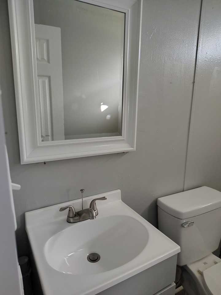 25 Carson Ave - Photo 2 of 8