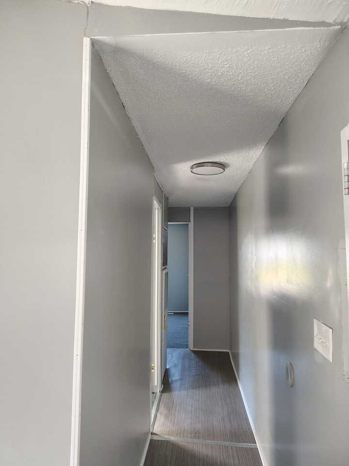 25 Carson Ave - Photo 3 of 8