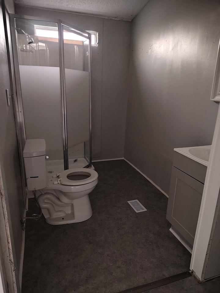 25 Carson Ave - Photo 6 of 8