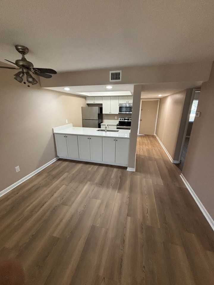 714 Nw Fork Rd - Photo 4 of 20