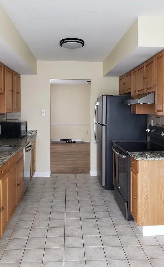 17 Fieldstone Dr - Photo 4 of 14