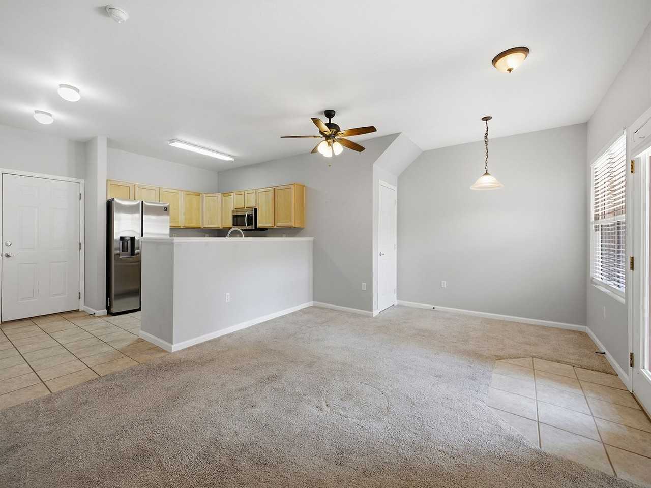 203 Lucca Dr - Photo 3 of 19