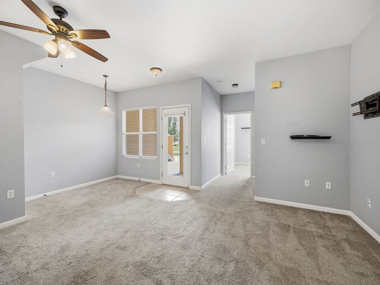 203 Lucca Dr - Photo 5 of 19