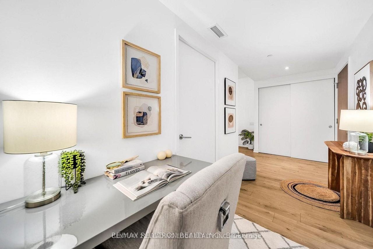161 Roehampton Avenue #603 - Photo 6 of 14