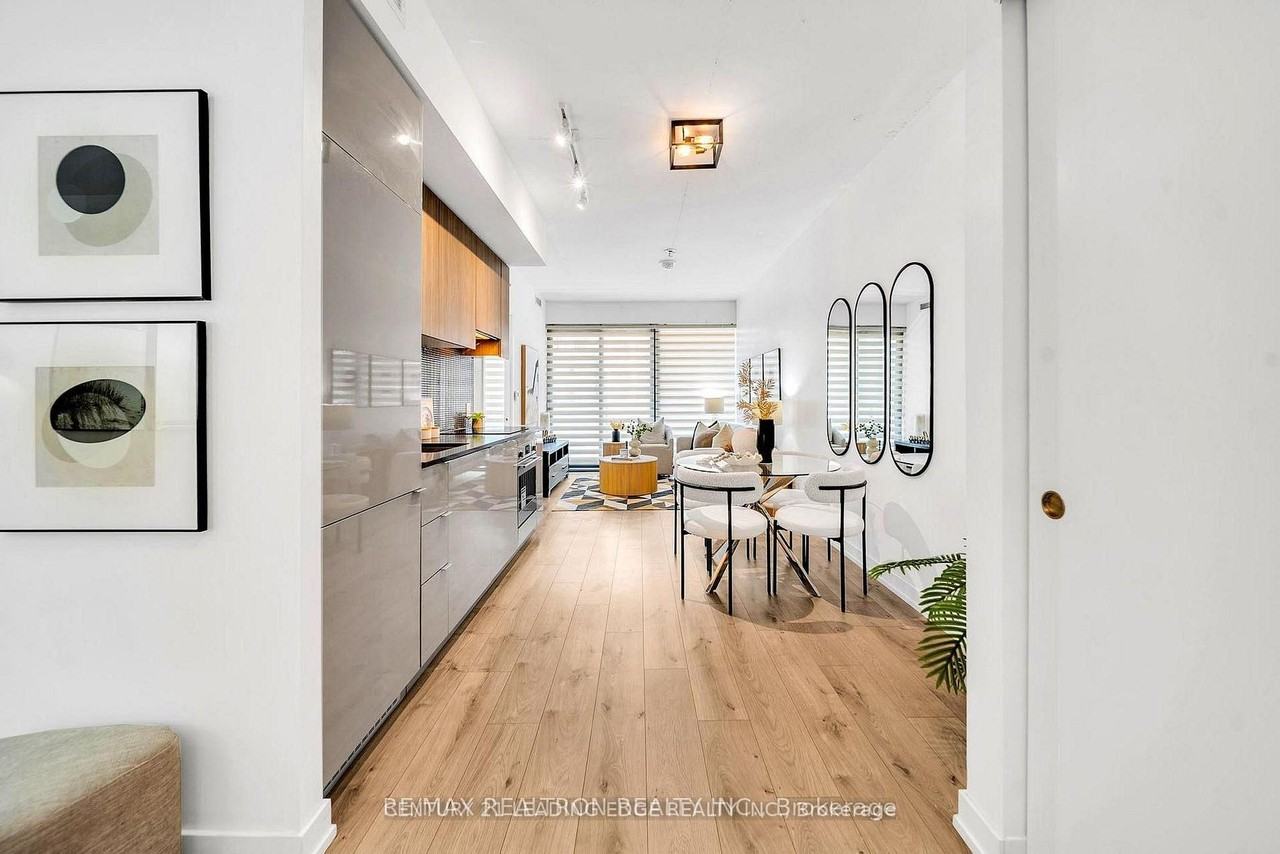 161 Roehampton Avenue #603 - Photo 5 of 14
