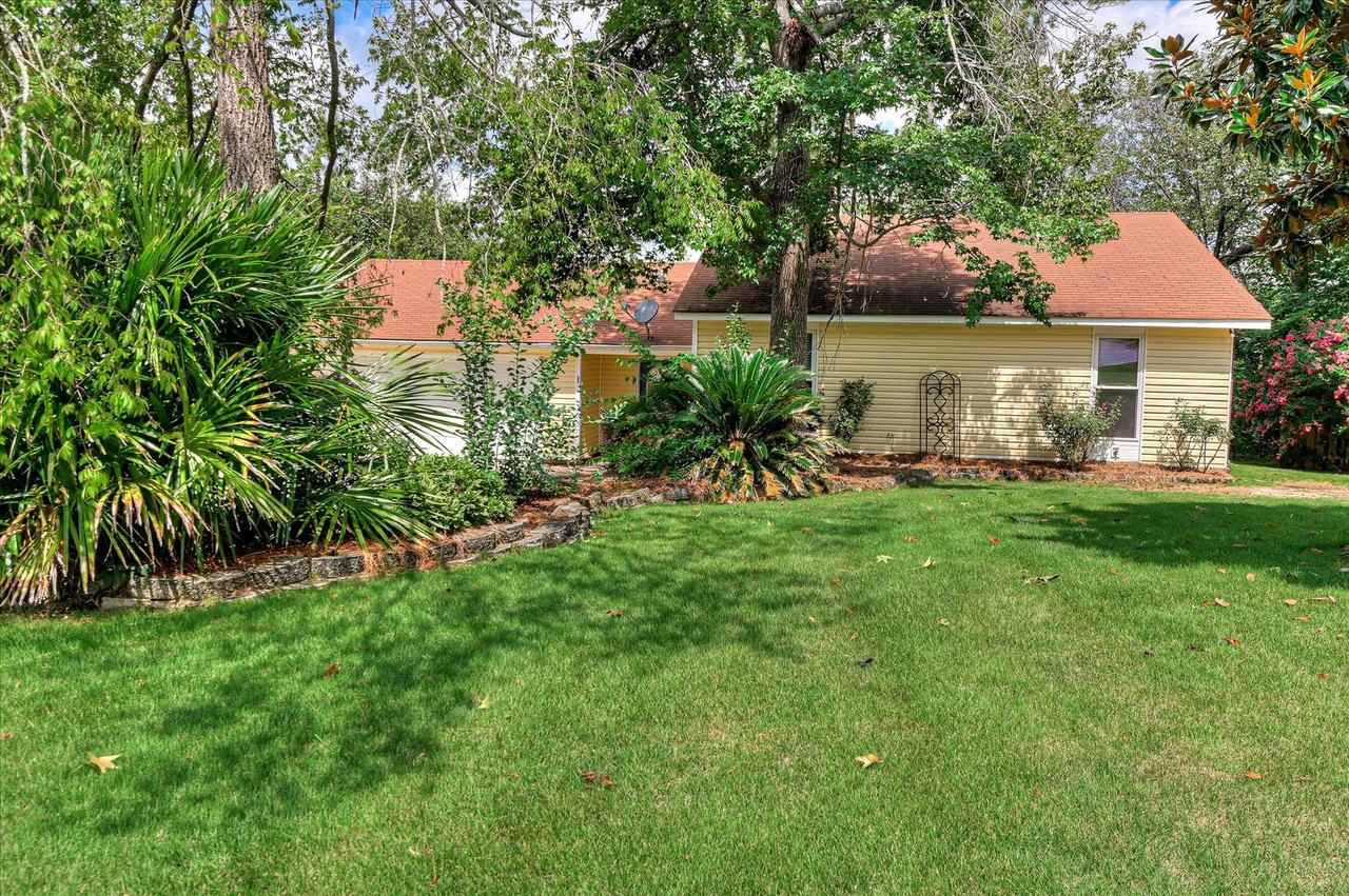 230 Ronstadt Dr - Photo 2 of 38