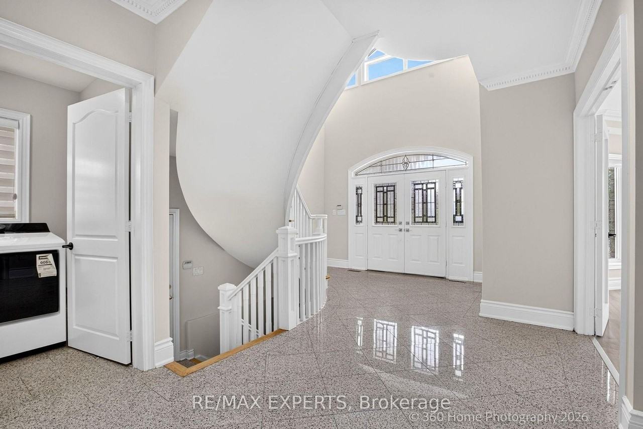 38A Marcia Avenue - Photo 4 of 26