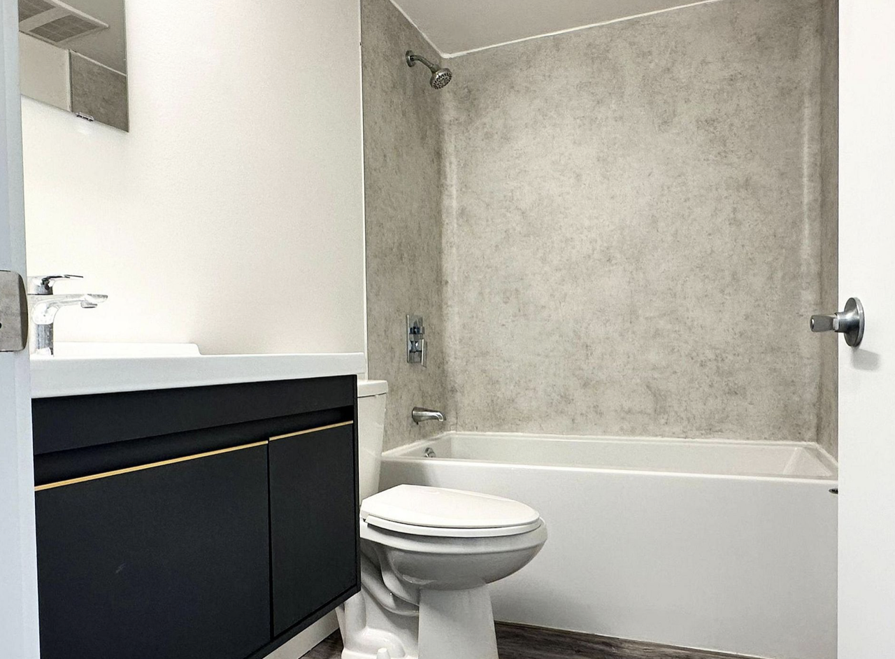 325 University Avenue West #112 - Photo 3 of 6