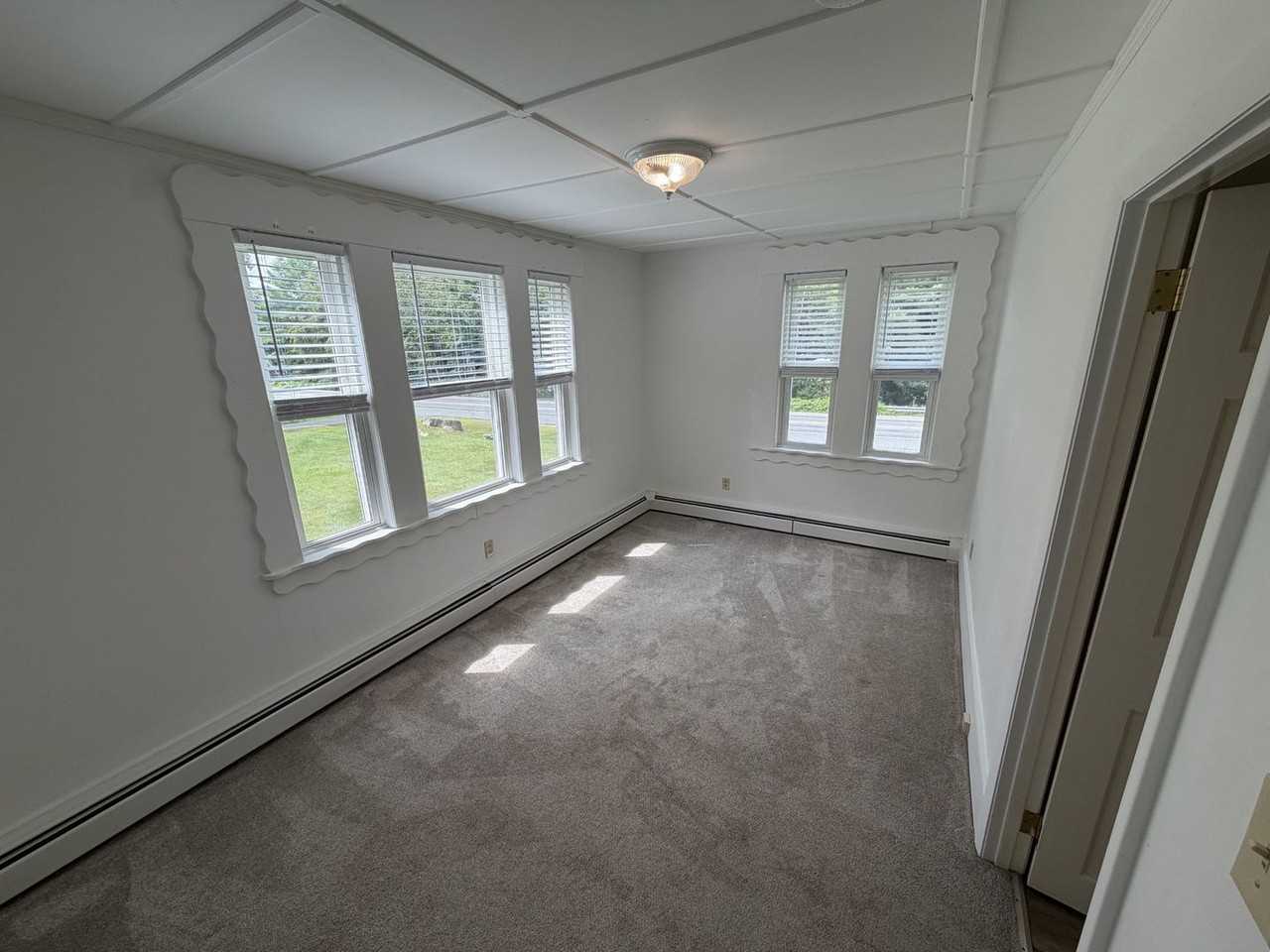 10 Route 10 - 113 Lyme Rd. - Photo 4 of 17