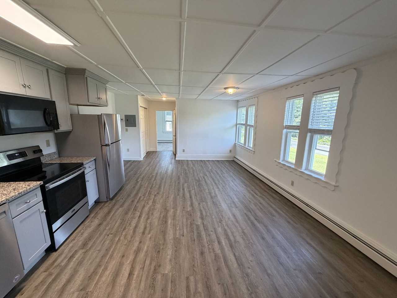 10 Route 10 - 113 Lyme Rd. - Photo 3 of 17