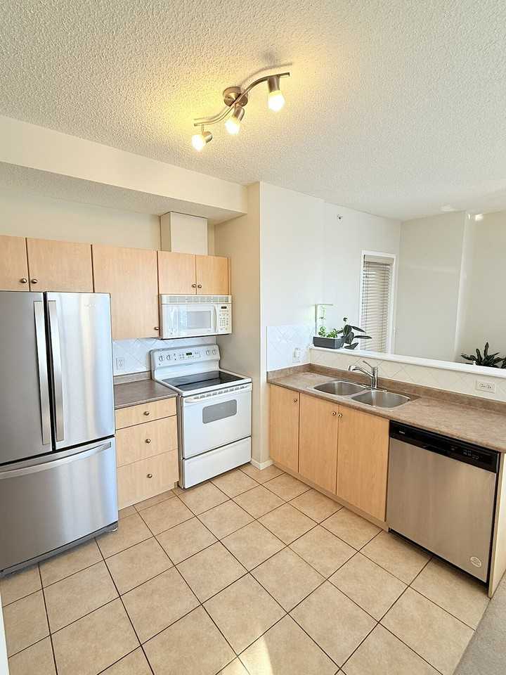 1053 - 1053 10 Street Southwest - Photo 5 of 16
