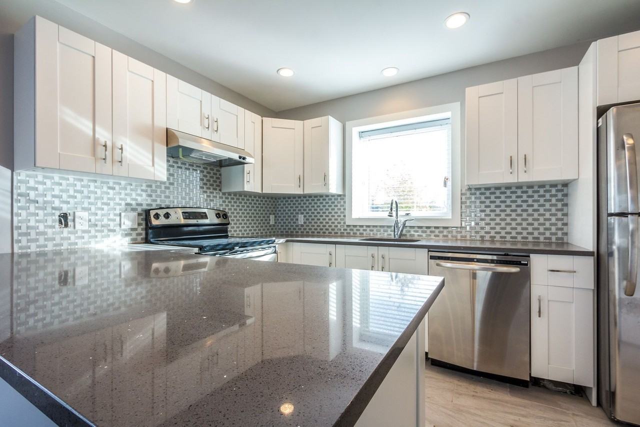 10119 114 Ave Nw - Photo 3 of 19