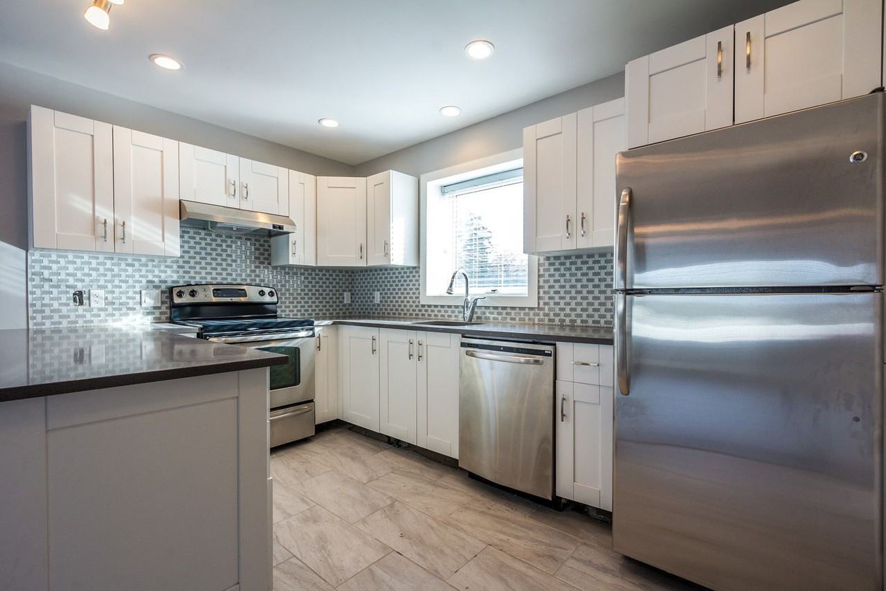 10119 114 Ave Nw - Photo 4 of 19