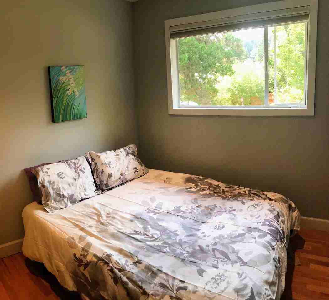1906 Banbury Rd - Photo 7 of 15