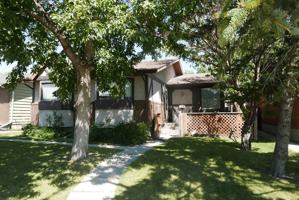 featured image of 120 Templewood Dr Ne