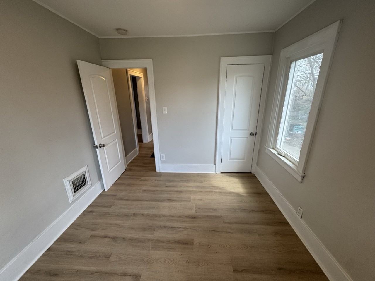 115 S Edison Ave #NA - Photo 7 of 11