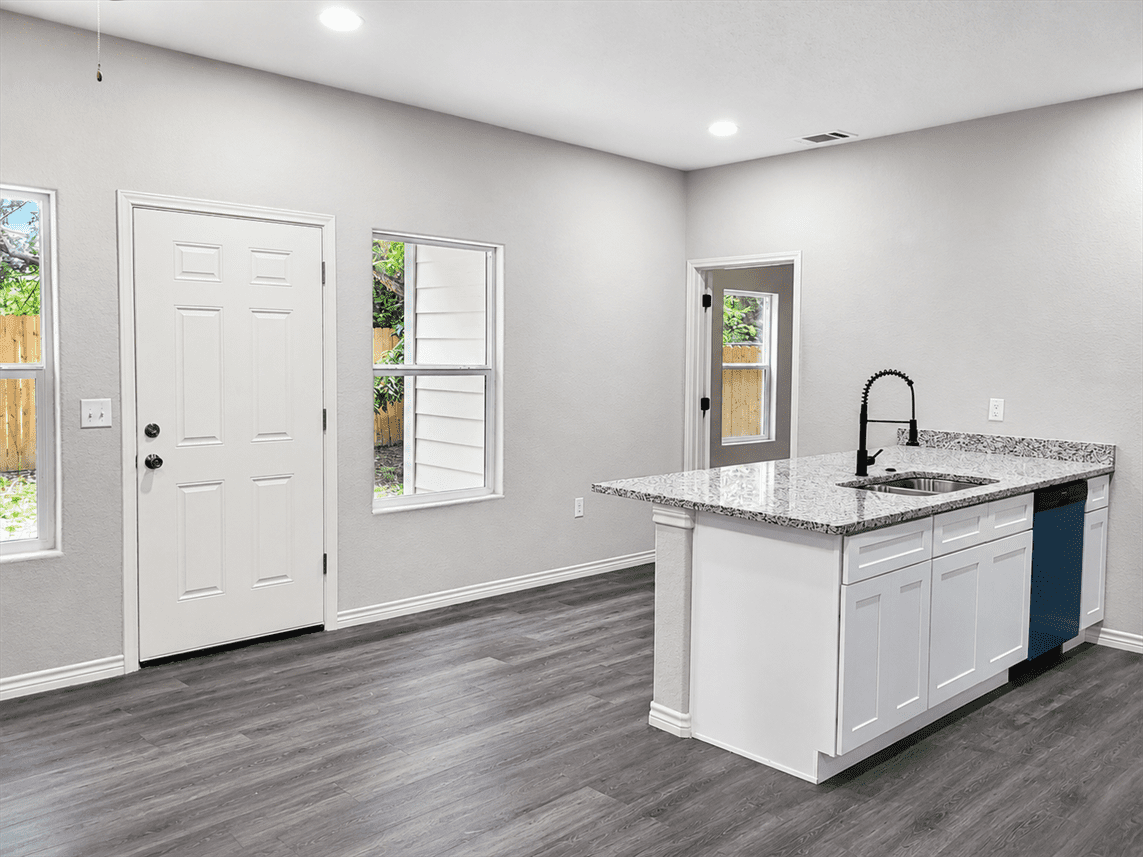 7602 Windsor Oaks #2 - Photo 3 of 13