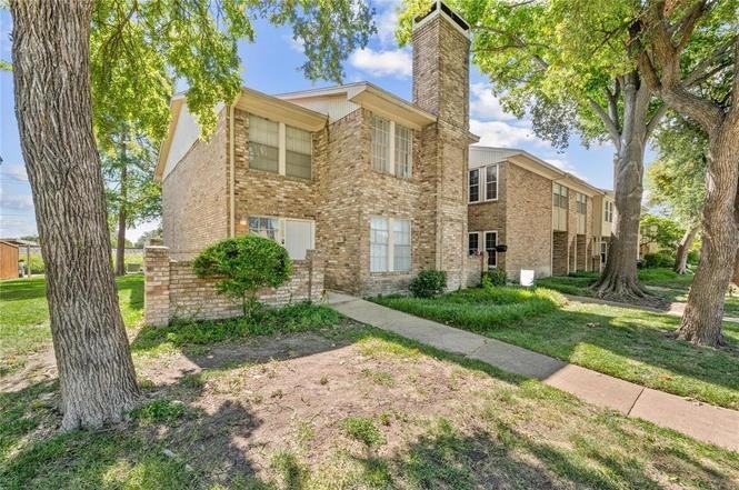 525 Towne House Ln #525 - Photo 2 of 22