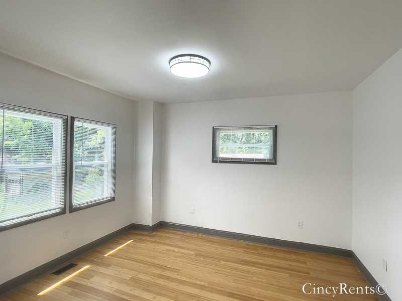 3335 Hewitt Crescent St #NA - Photo 7 of 23