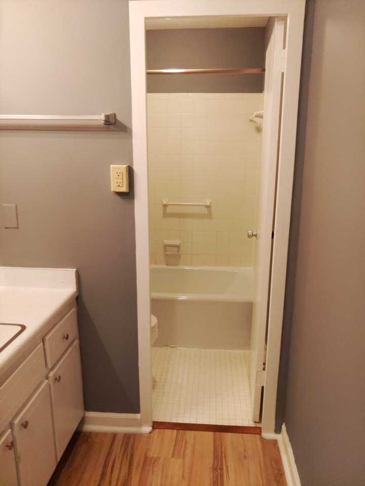 2121 Nicholasville Rd #403 - Photo 6 of 7