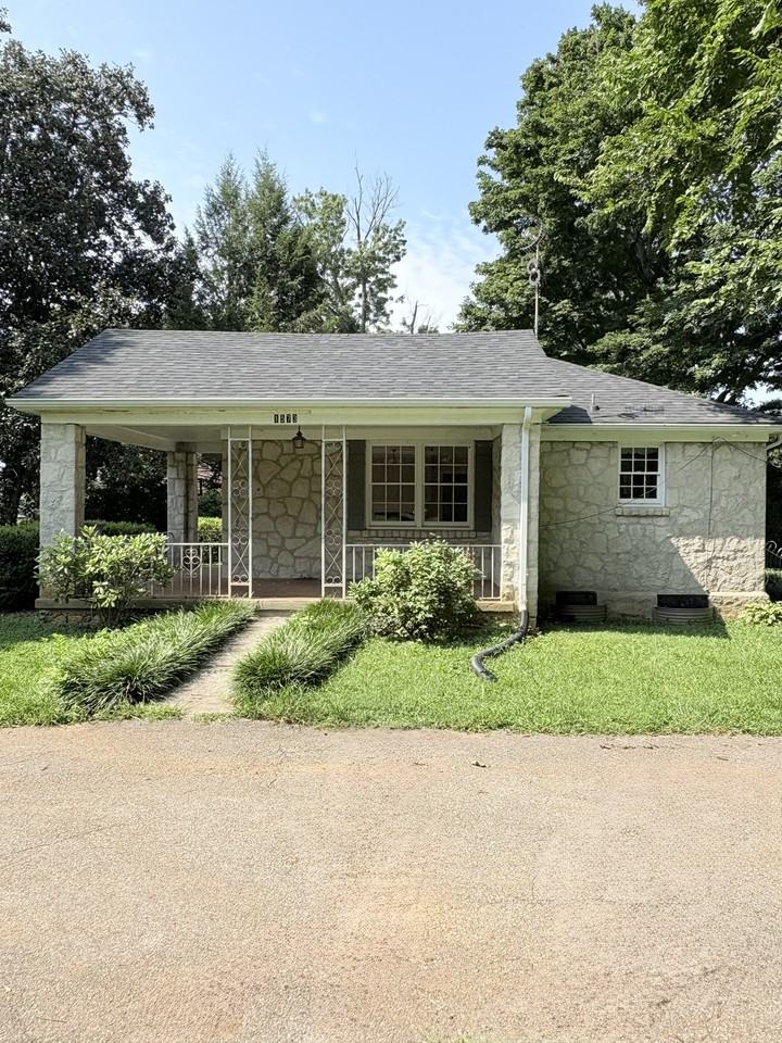 1573 Three Springs Rd #NA - Photo 3 of 16