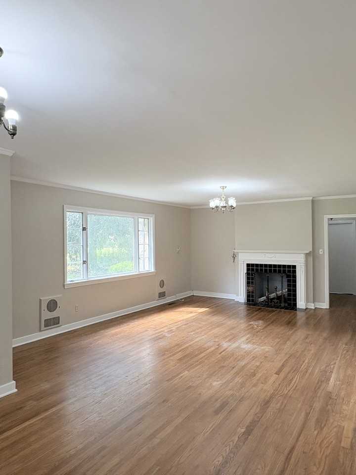 1573 Three Springs Rd #NA - Photo 4 of 16