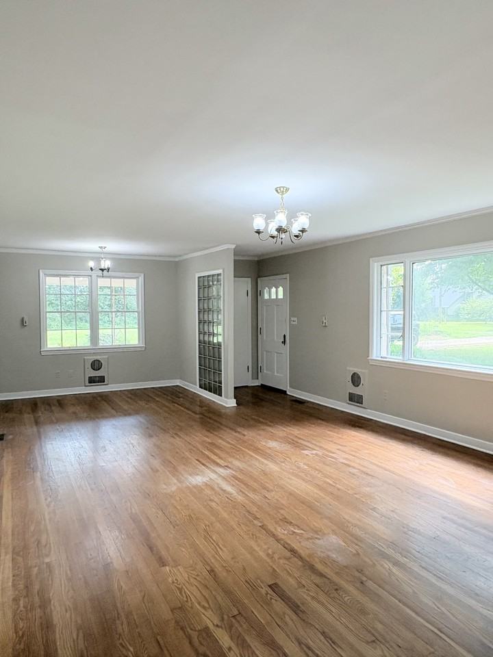 1573 Three Springs Rd #NA - Photo 5 of 16