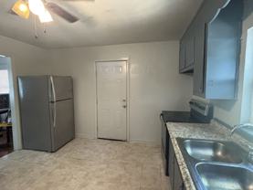 1616 18th St Sw #NA - Photo 1 of 1