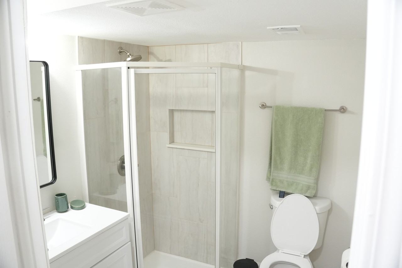 2607 E Nichols Cir #2607 - Photo 6 of 12