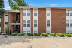 featured image of 1946 Greenpoint Dr #202