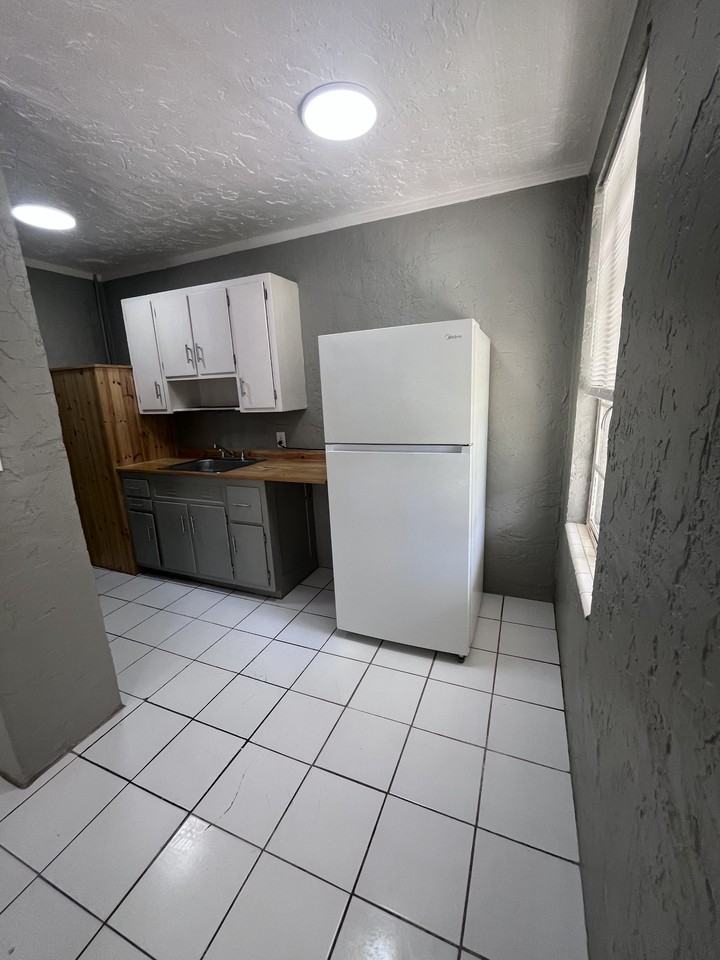 295 E Fort Dade Ave #295 - Photo 3 of 8
