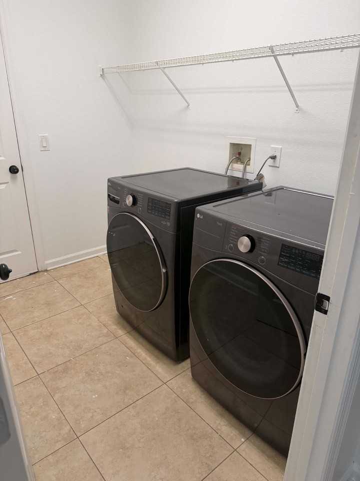2072 Marsh Hawk Dr #NA - Photo 4 of 17