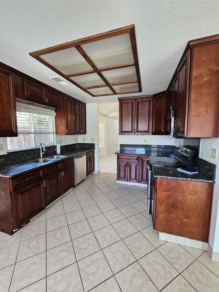 982 W Springer Dr #NA - Photo 2 of 9