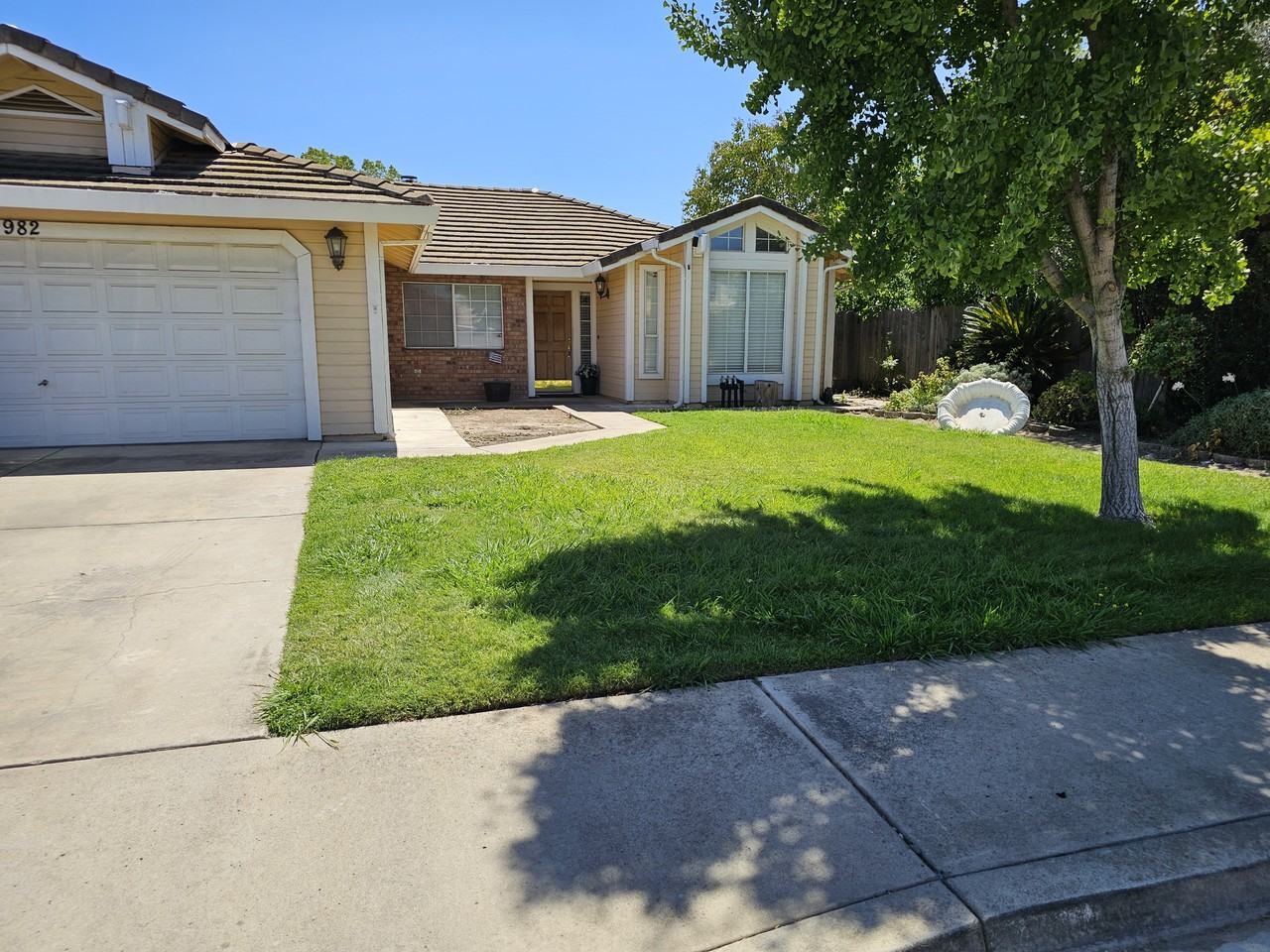 982 W Springer Dr #NA - Photo 3 of 9