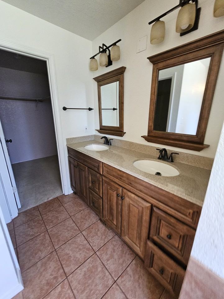 982 W Springer Dr #NA - Photo 5 of 9