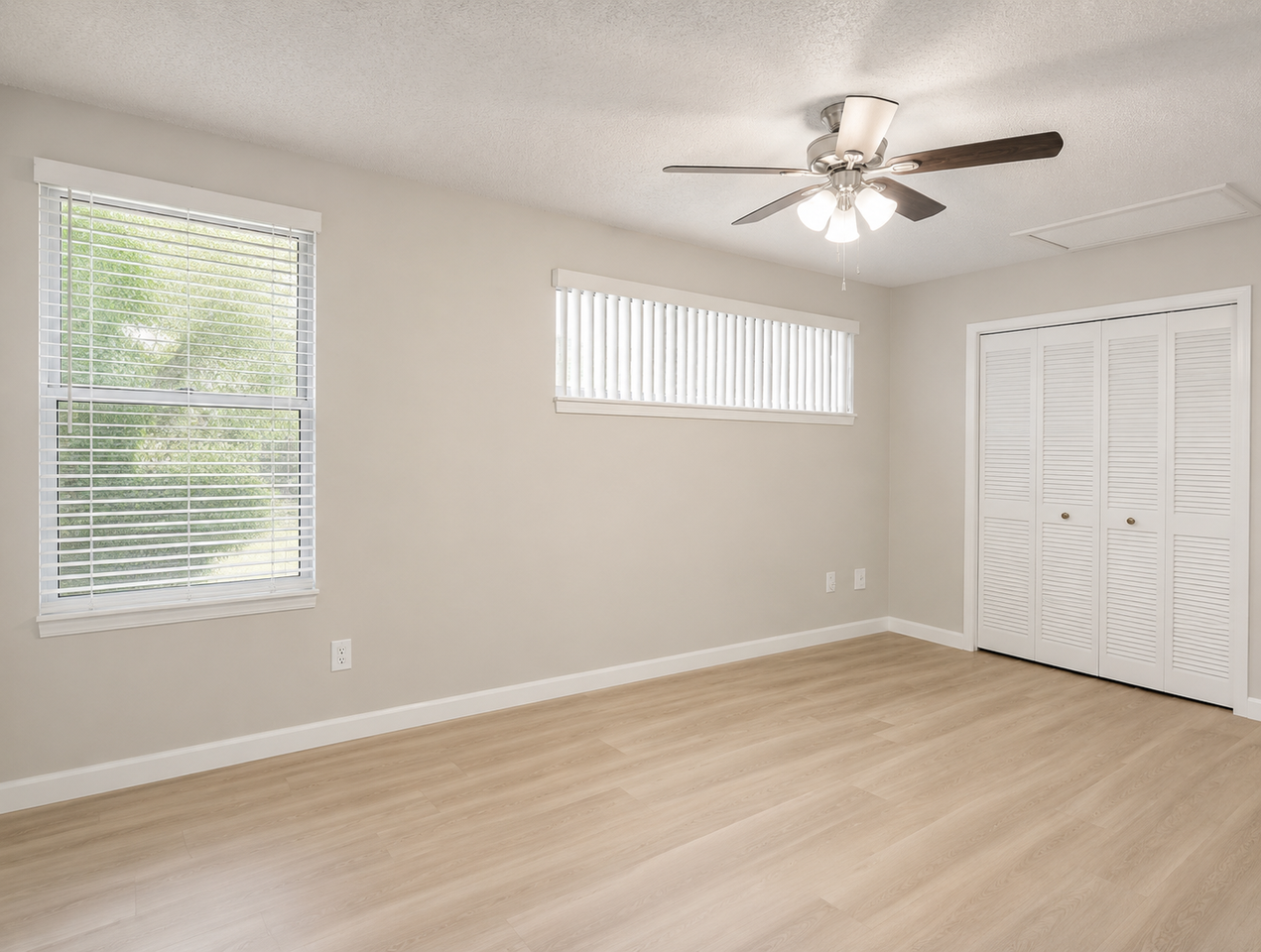 2722 Tally Ho Ave #22 - Photo 4 of 5