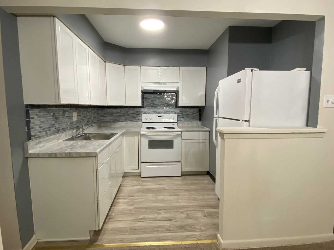 1100 Tyson Ave #A6 - Photo 4 of 7