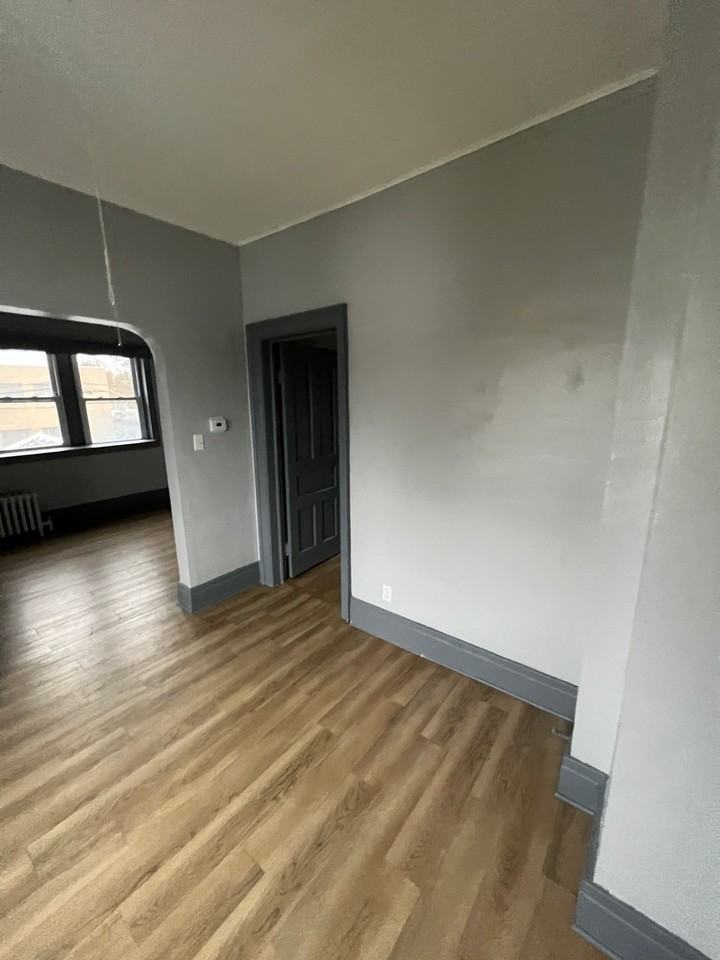 189 Roland Ave - Photo 4 of 22