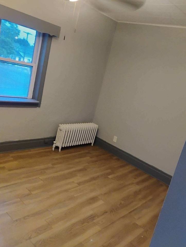 189 Roland Ave - Photo 6 of 22