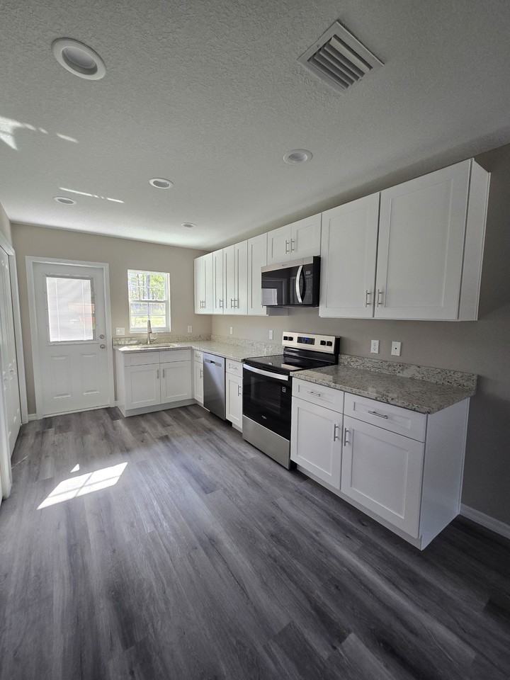 9398 N Travis Dr #NA - Photo 2 of 7