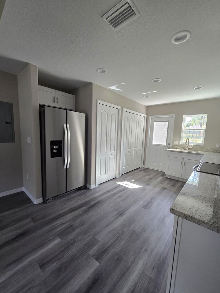 9398 N Travis Dr #NA - Photo 4 of 7