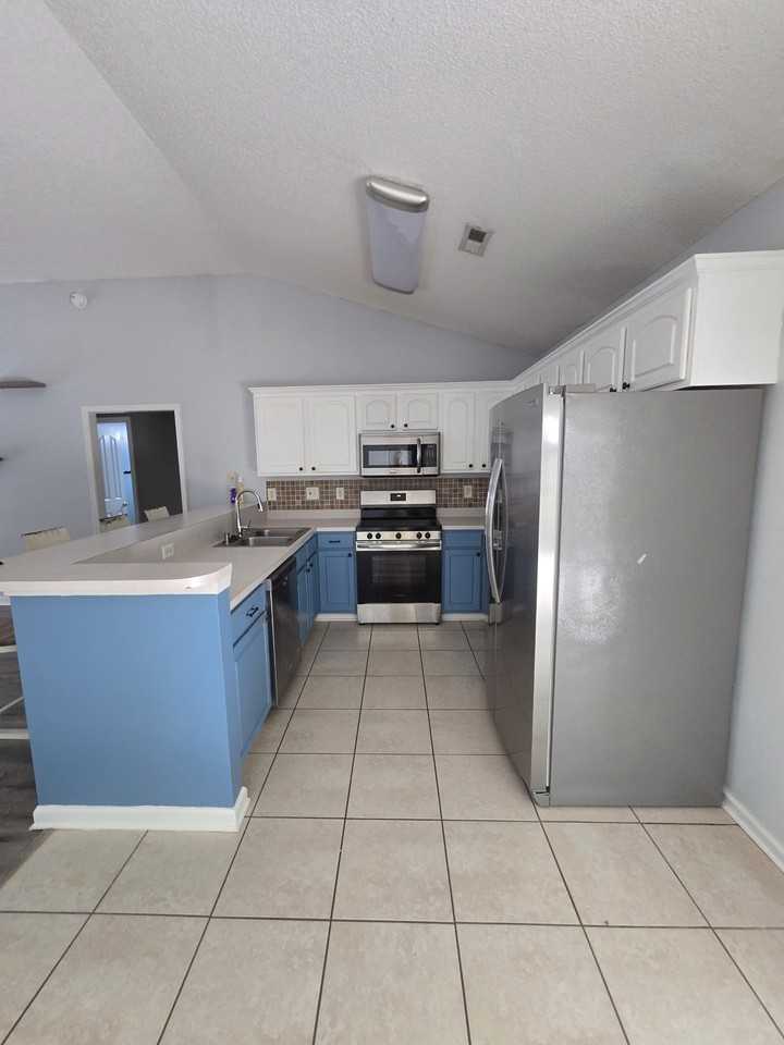 9550 Leeds Cir #NA - Photo 2 of 15