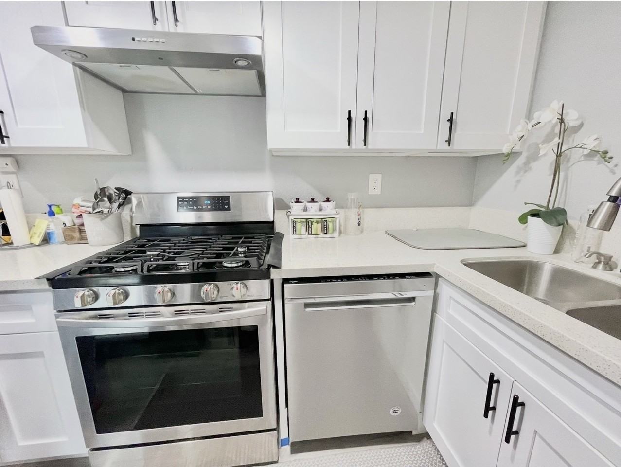 8322 Bolsa Ave - Photo 3 of 10