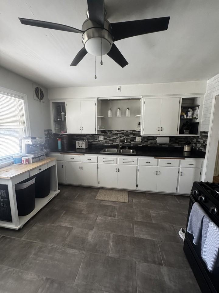 3053 S 49th St #NA - Photo 7 of 8